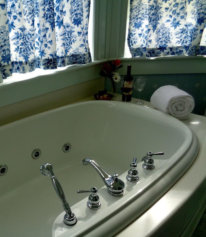 Blackinton Manor Bed and Breakfast North Adams Eksteriør billede